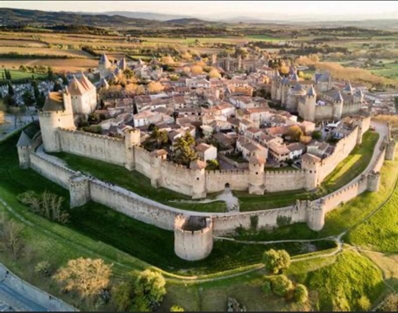 Gite Au Pied De La Cite Medievale - Le 127 Carcassonne Zewnętrze zdjęcie