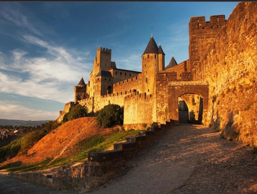 Gite Au Pied De La Cite Medievale - Le 127 Carcassonne Zewnętrze zdjęcie